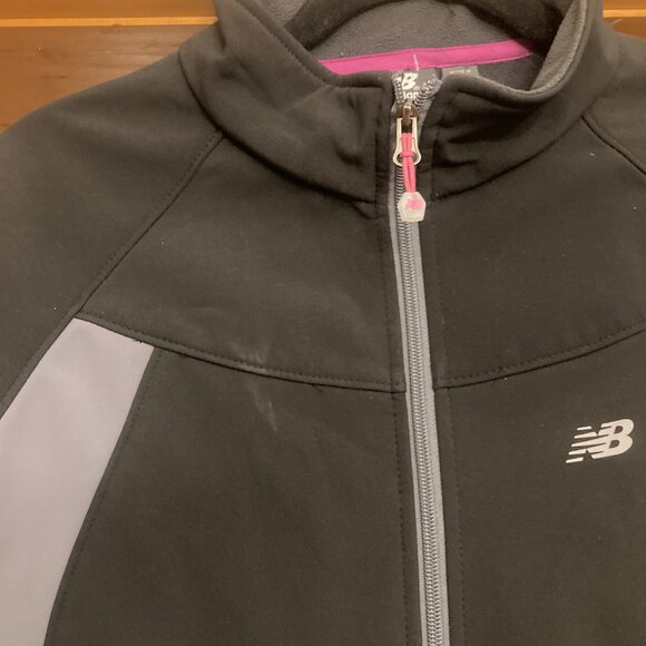 Women’s New Balance Softshell Jacket – Large – Full Zip – Black/Gray - Picture 2 of 8